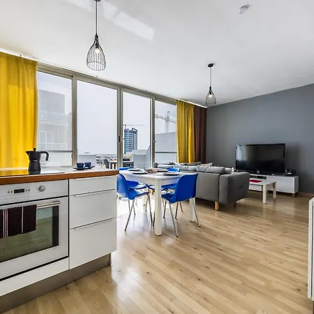 Cosy 2br Sunlit Penthouse With Large Front Terrace - Close To St Julian's, Sliema, & Valletta Apartment