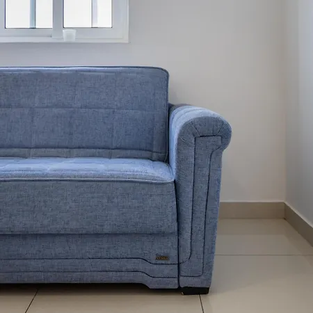 Cosy 2br Sunlit Penthouse With Large Front Terrace - Close To St Julian's, Sliema, & Valletta Apartamento *